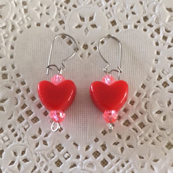 HAND CRAFTED Heart Drop Earrings Red - Picture 2 of 4